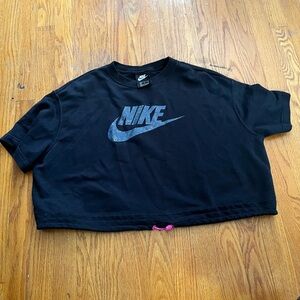 Nike Black Cropped T-Shirt women’s size extra large